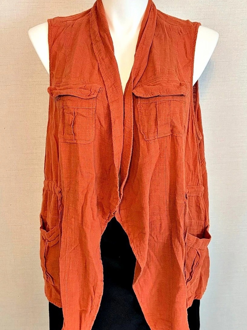 Women’s size 4(X) Torrid wrap top/vest